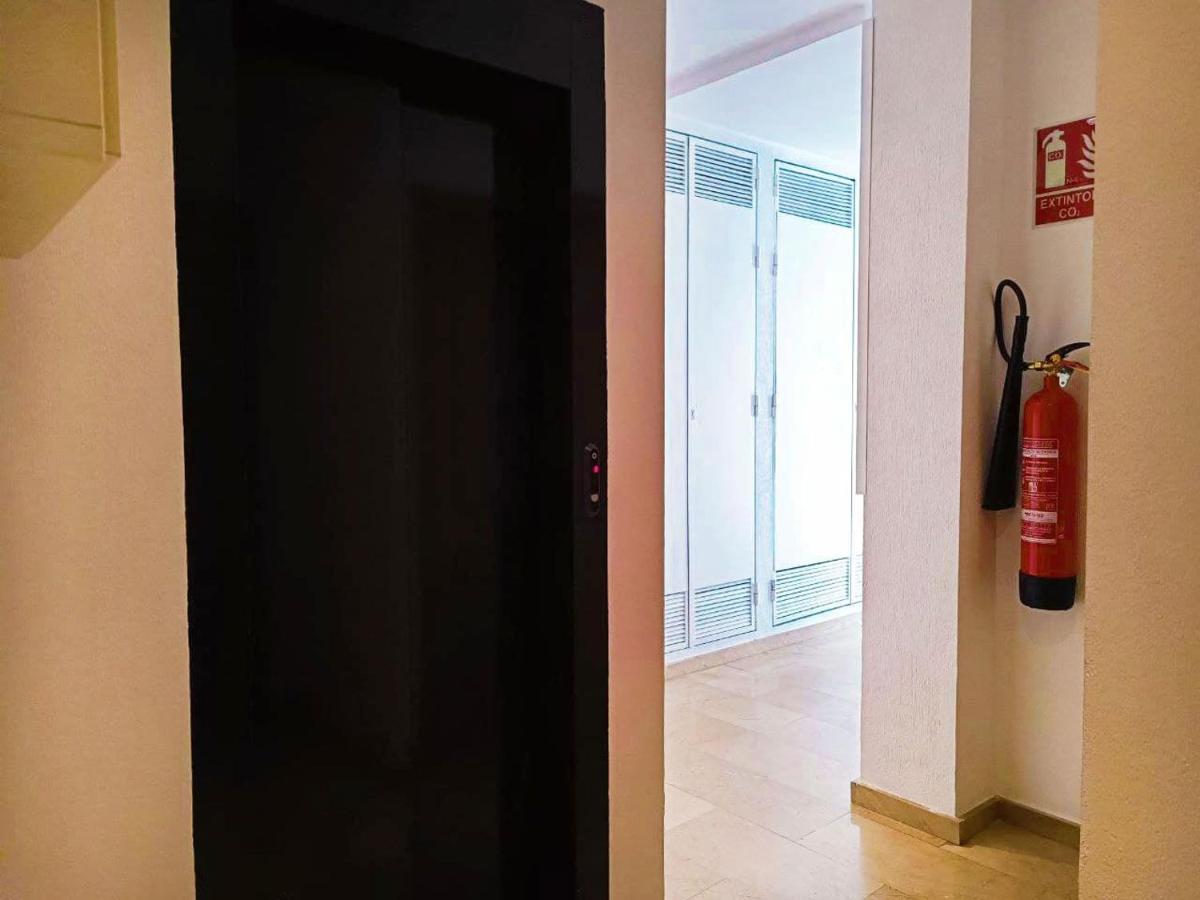 Apartamentos Wayteko Аликанте Екстериор снимка